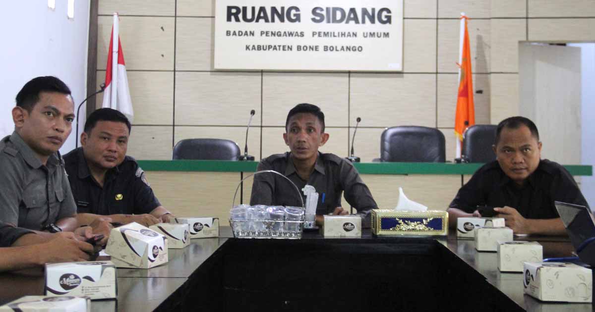 BAWASLU BONE BOLANGO GELAR RAPAT PEMBAHASAN PEERATURAN DAN KAJIAN BAWASLU PERSIAPAN PENANGANAN PELANGGARAN PADA PEMILIHAN SERENTAK 2024
