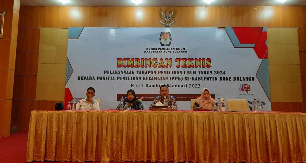 FAHRI HADIRI PEMBUKAAN BIMTEK PANITIA PEMILIHAN KECAMATAN (PPK) DI HOTEL DAMHIL KOTA GORONTALO