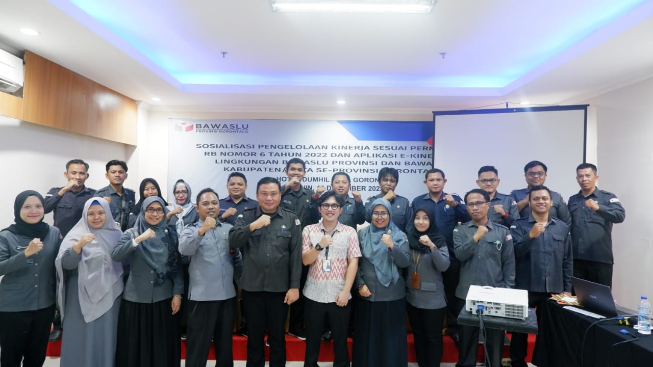HADIRI SOSIALISASI APLIKASI E-KINERJA, ARKAN : PENTING UNTUK MENJADI ALAT UKUR KINERJA ASN BAWASLU BONE BOLANGO