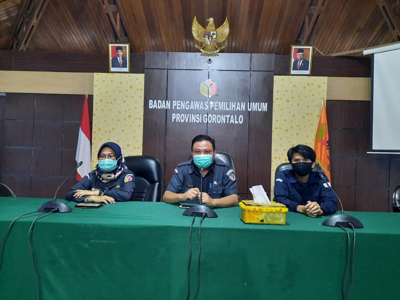 Kepala Sekretariat Bawaslu Bone Bolango Hadiri Rapat Penyusunan Laporan Komprehensif.