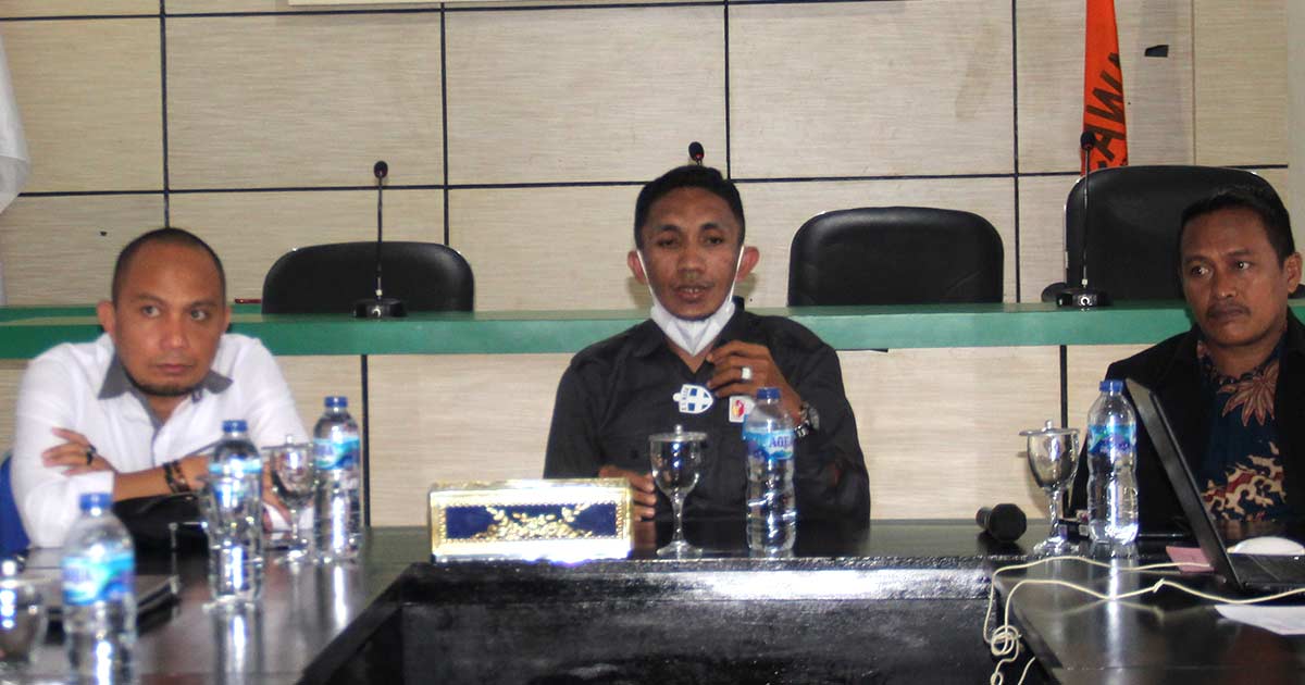 FAHRI KALUKU: PERAN PENTING PPID BAWASLU BONE BOLANGO DALAM PENGELOLAAN INFORMASI PUBLIK, DISAMPAIKAN SAAT MENERIMA KUNJUNGAN KOMISI INFORMASI PROVINSI GORONTALO