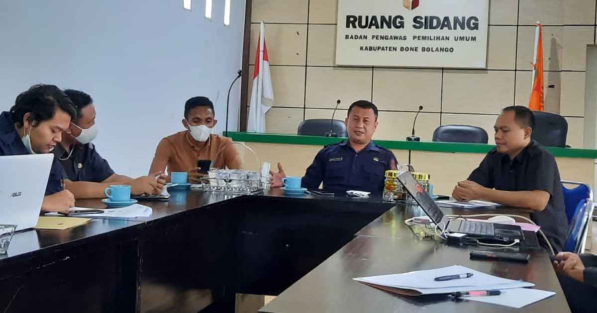 NIKSON ENTENGO SUPERVISI DISEMINASI PERBAWASLU NO. 2 TAHUN 2022