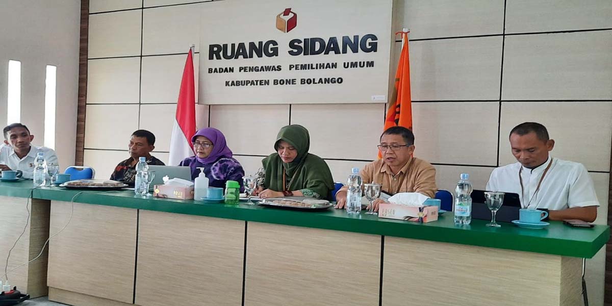 BAWASLU BONE BOLANGO TERIMA SOSIALISASI PEMBENTUKAN BAWASLU PROVINSI DARI TIM SELEKSI