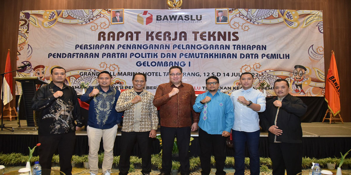 HADIRI RAKERNIS DITANGGERANG, ALTI: PERBAIKAN KUALITAS PENANGANAN PELANGGARAN PENTING BAGI JAJARAN PENGAWAS DI DAERAH JELANG TAHAPAN PENDAFTARAN PESERTA PEMILU 2024