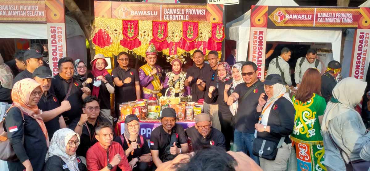 Bawaslu Provinsi Gorontalo dan Kabupaten/Kota Ambil Bagian Dalam pelaksanaan Jalan Sehat dan Pameran yang di Gelar   Bawaslu RI