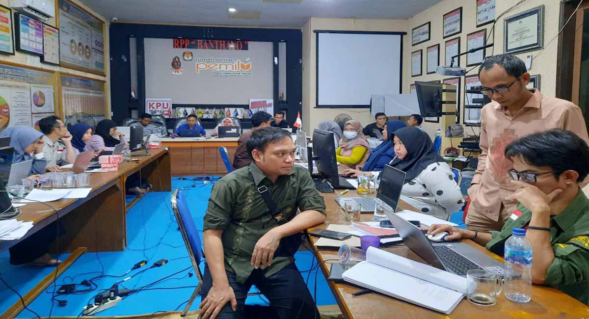 HARI TERAKHIR VERMIN SYARAT DUKUNGAN DPD, BAWASLU BONE BOLANGO LAKUKAN PENGAWASAN SECARA MELEKAT