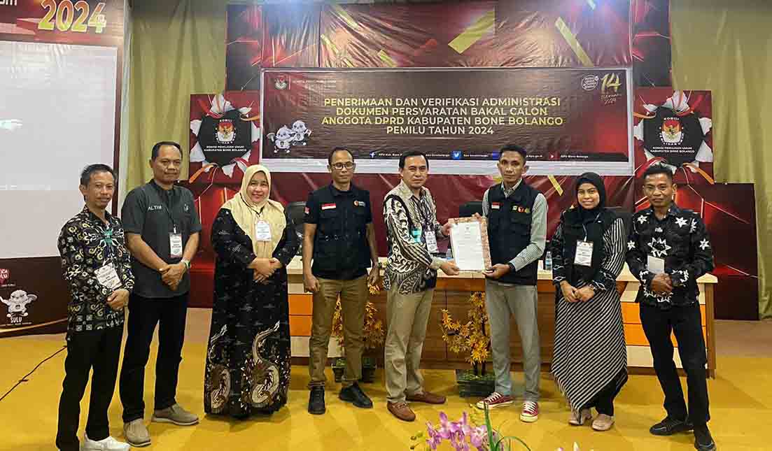BAWASLU BONEBOL TEMPEL KETAT PROSES PENGAJUAN BACALON DI HARI TERAKHIR OLEH PARTAI POLITIK