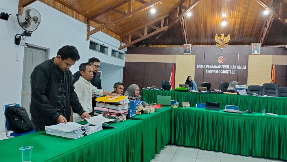 Bawaslu Bone Bolango Lakukan Konsultasi Keterpenuhan Syarat Administrasi dan Hasil Evaluasi di Bawaslu Provinsi Gorontalo