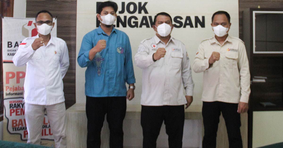 AHMAD ABDULLAH KUNJUNGI BAWASLU KABUPATEN BONE BOLANGO