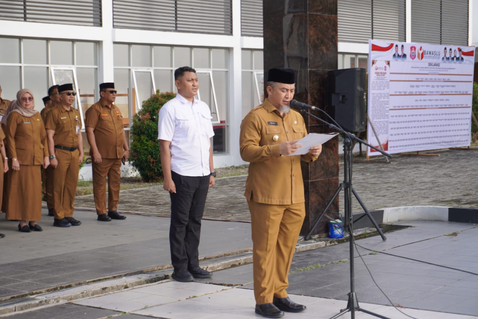 deklarasi damai