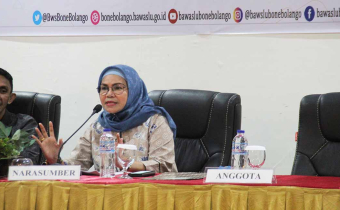 MENJADI NARASUMBER SEKALIGUS MENUTUP KEGIATAN SOSIALISASI, MERLAN: NETRALITAS ASN MENJADI KONSEKUENSI DALAM PELAKSANAAN DEMOKRASI PEMILU SERENTAK TAHUN 2024