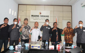 KUNJUNGAN KERJA PIMPINAN KOMISI INFORMASI PROVINSI GORONTALO  DI BAWASLU KABUPATEN BONE BOLANGO