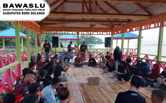Alti mengajak Generasi Muda Turut Serta Mengawal Tegaknya Demokrasi